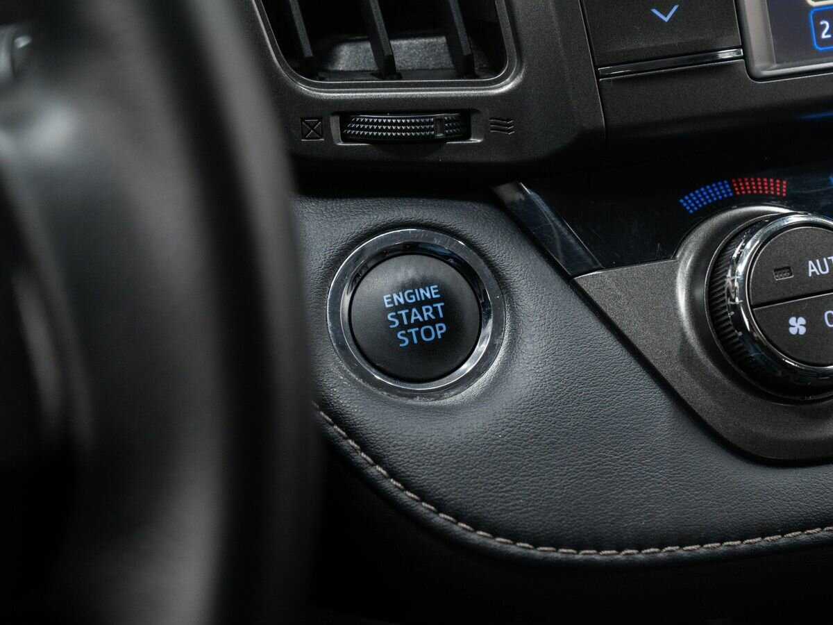 Купить Toyota RAV4 с пробегом. Фото: #21