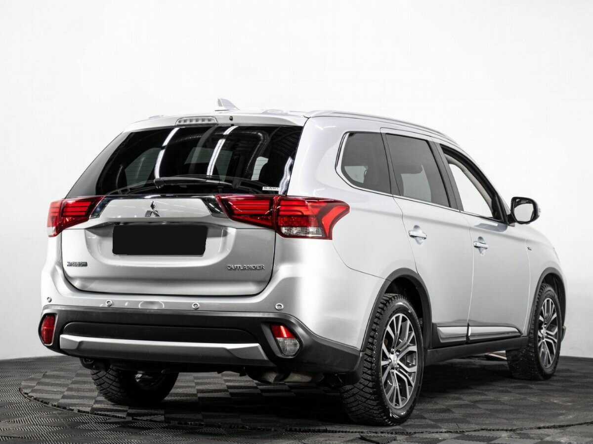 Купить Mitsubishi Outlander с пробегом. Фото: #3