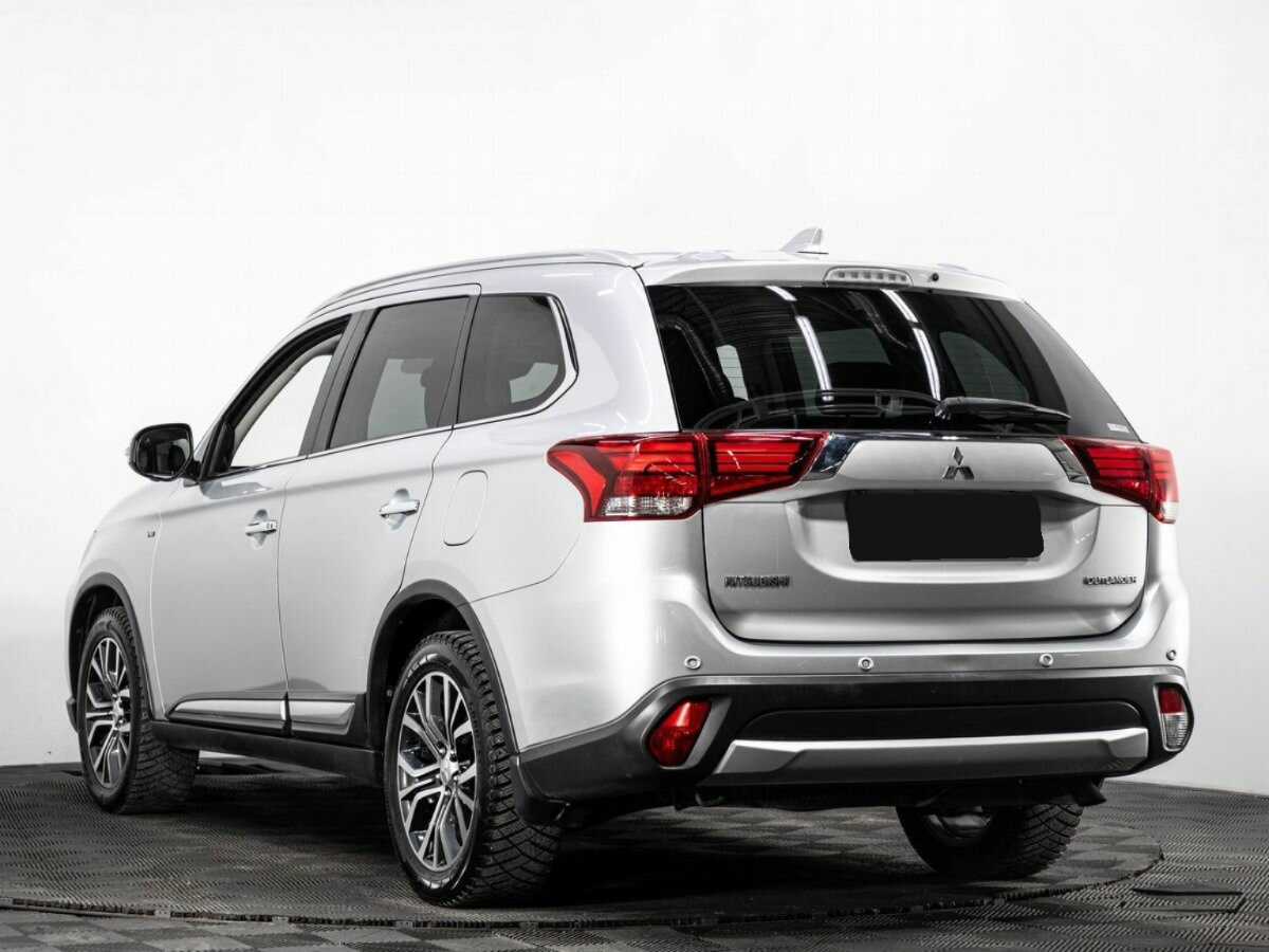 Купить Mitsubishi Outlander с пробегом. Фото: #5