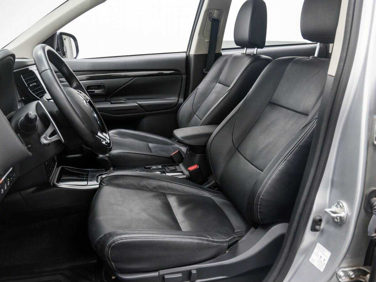 Купить Mitsubishi Outlander с пробегом. Фото: #14