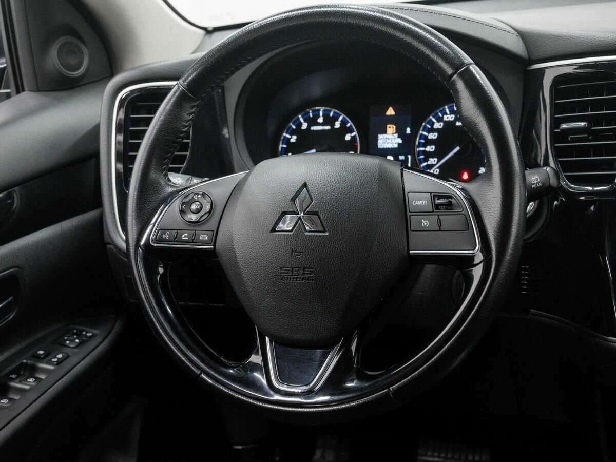 Купить Mitsubishi Outlander с пробегом. Фото: #11