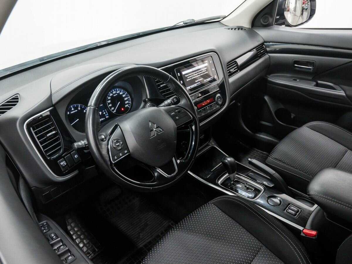 Купить Mitsubishi Outlander с пробегом. Фото: #13