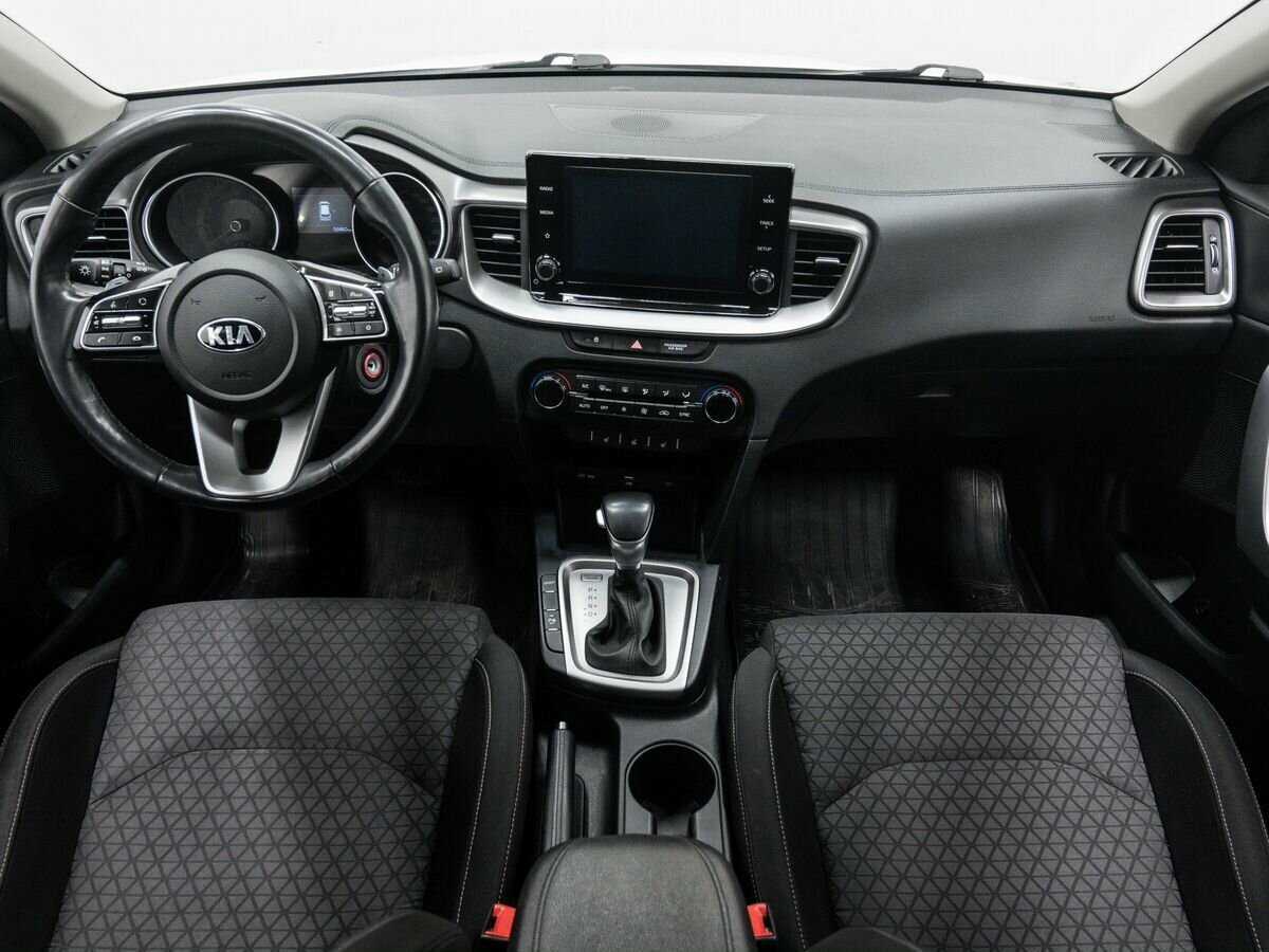 Купить Kia Ceed с пробегом. Фото: #11