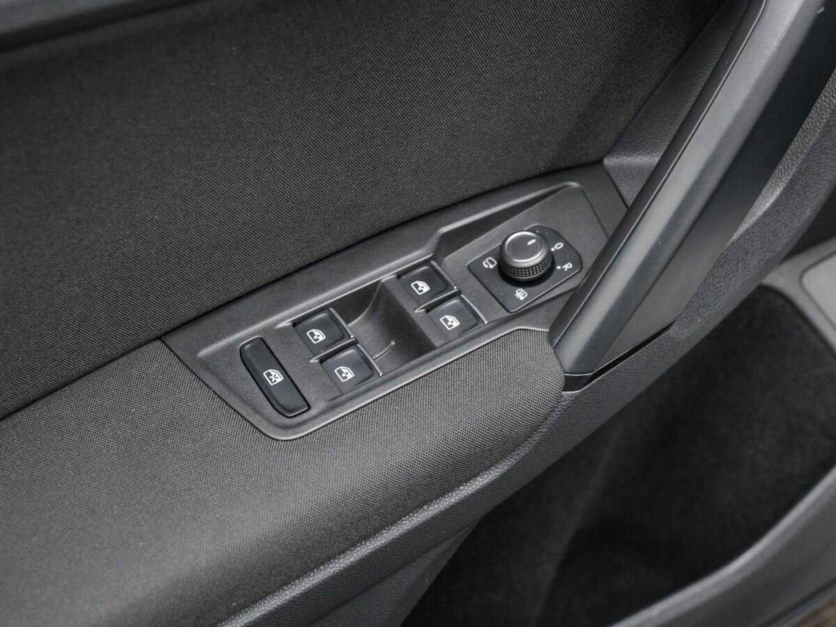 Купить Volkswagen Tiguan с пробегом. Фото: #16