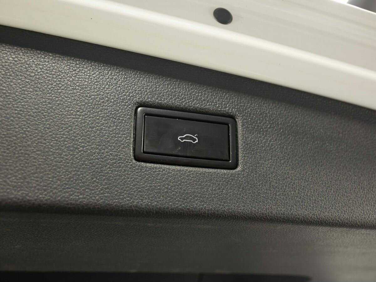 Купить Volkswagen Tiguan с пробегом. Фото: #23