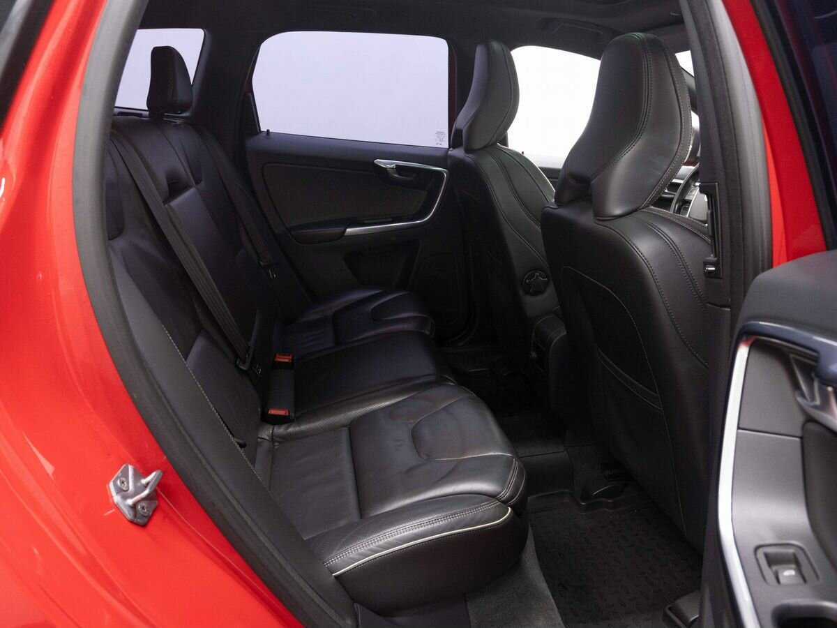 Купить Volvo XC60 с пробегом. Фото: #10