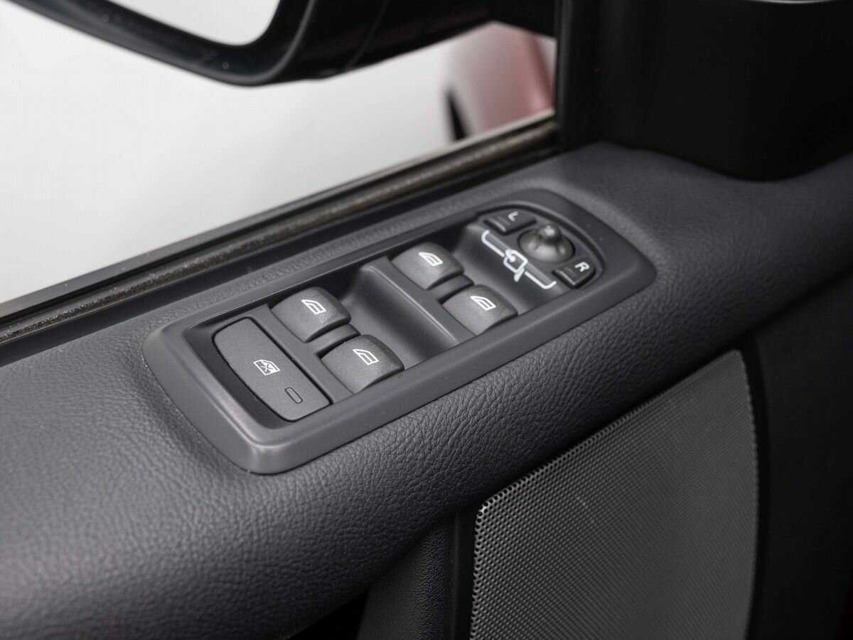 Купить Land Rover Discovery с пробегом. Фото: #20