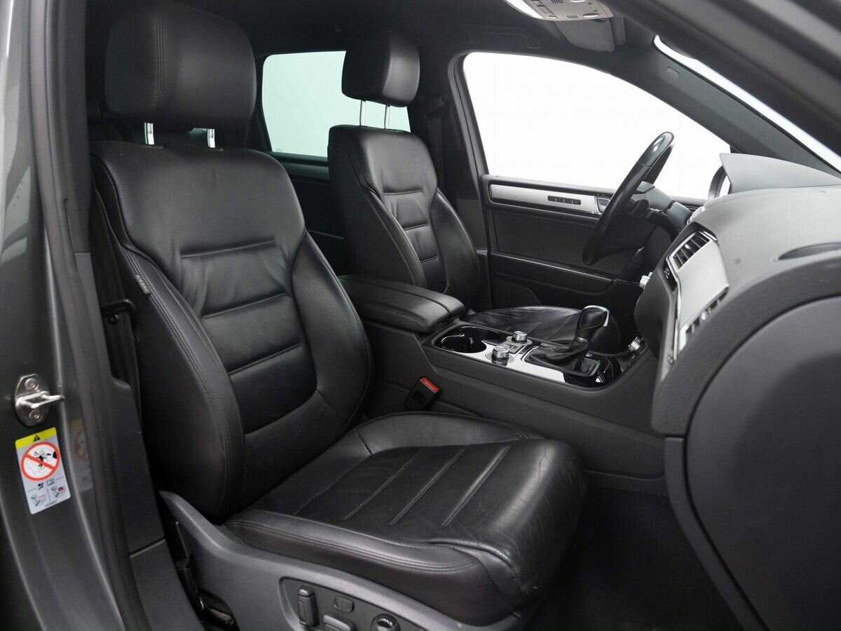 Купить Volkswagen Touareg с пробегом. Фото: #11