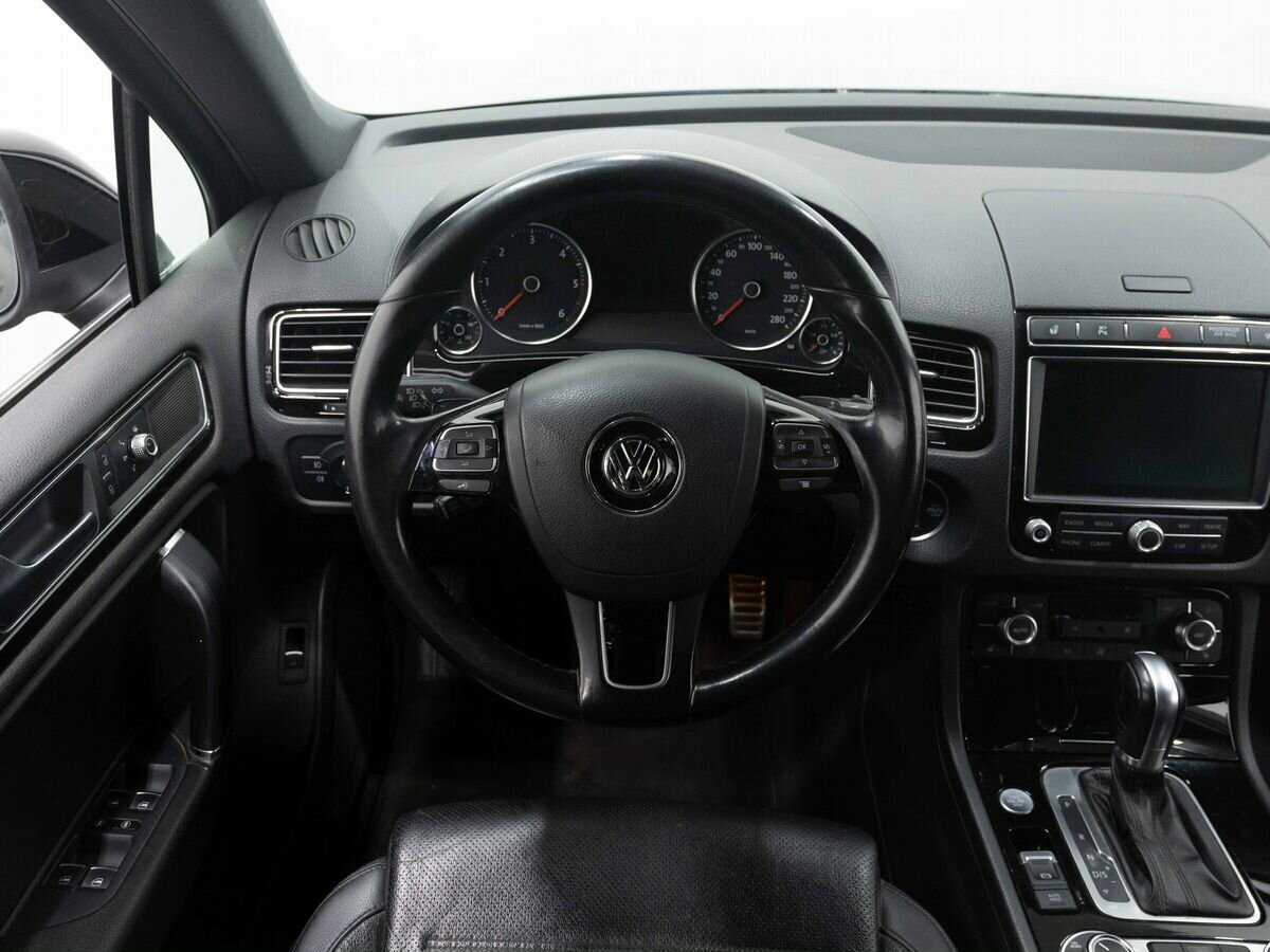Купить Volkswagen Touareg с пробегом. Фото: #14
