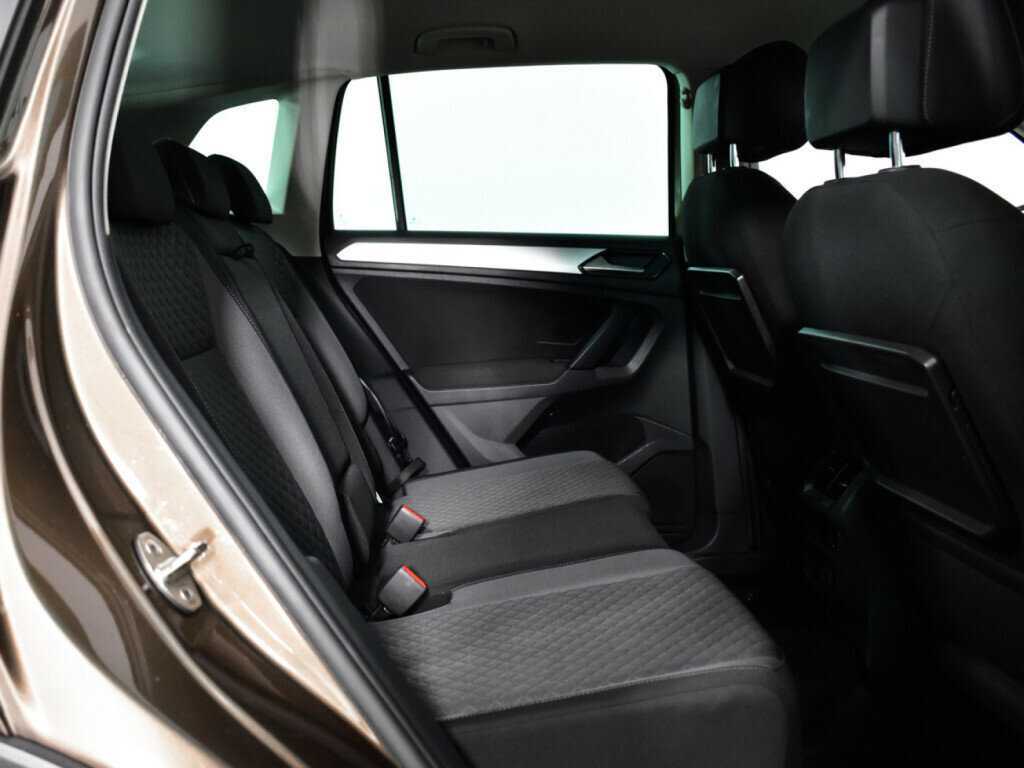 Купить Volkswagen Tiguan с пробегом. Фото: #9