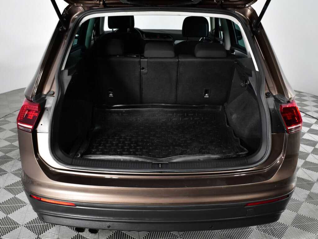 Купить Volkswagen Tiguan с пробегом. Фото: #11