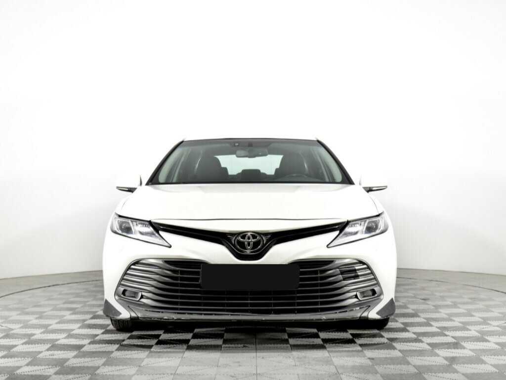 Купить Toyota Camry с пробегом. Фото: #1