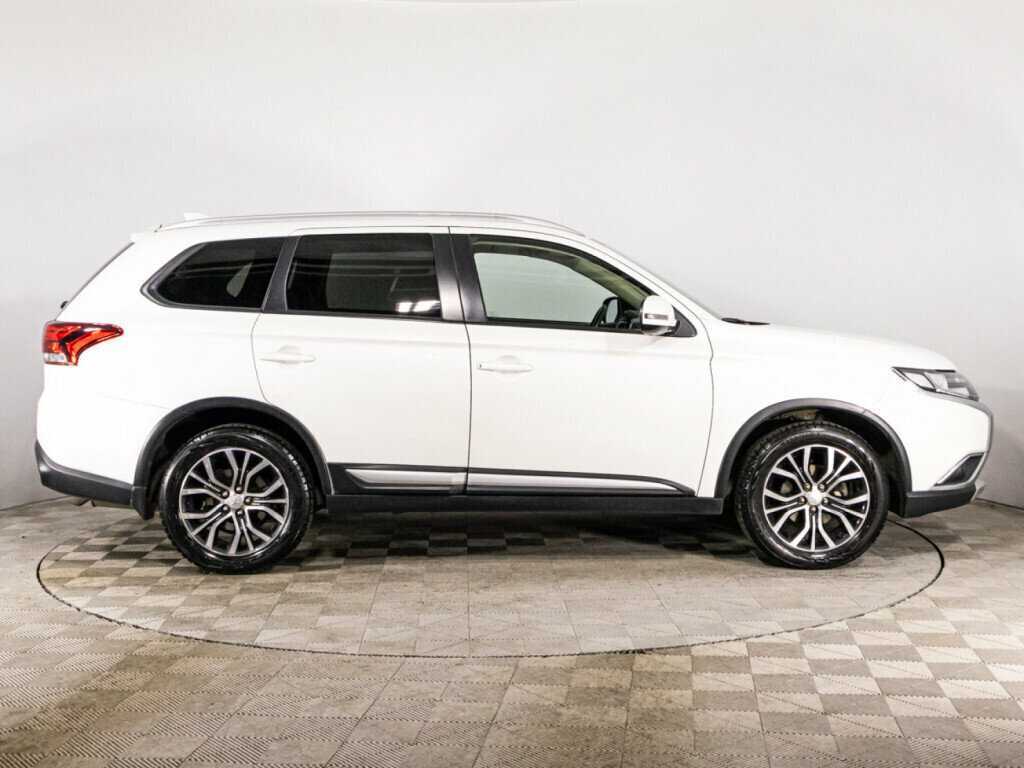 Купить Mitsubishi Outlander с пробегом. Фото: #3