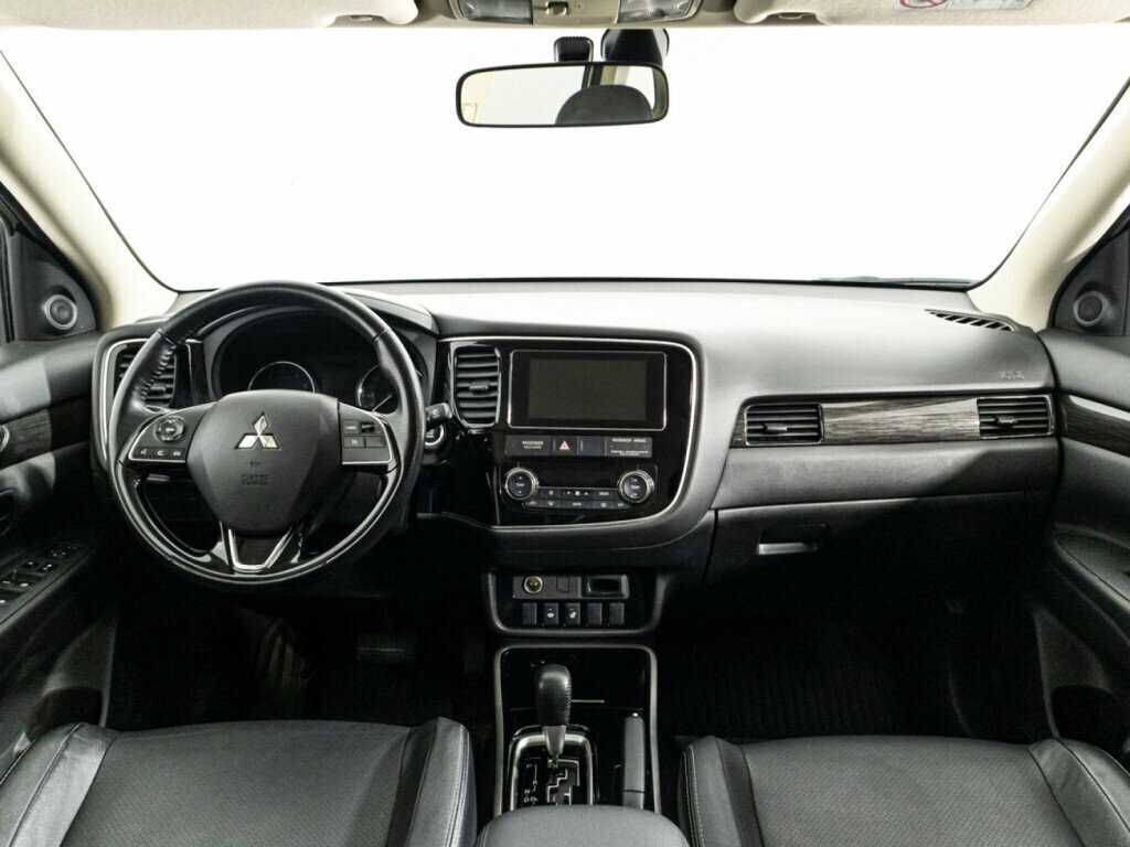 Купить Mitsubishi Outlander с пробегом. Фото: #12