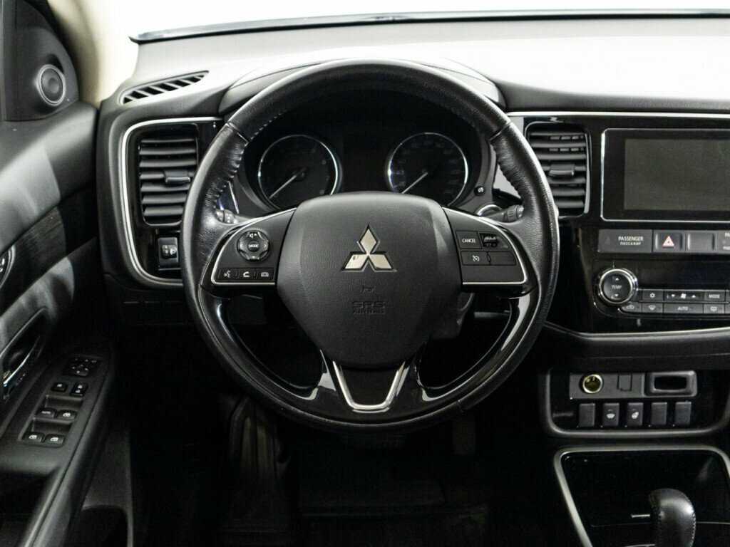 Купить Mitsubishi Outlander с пробегом. Фото: #17