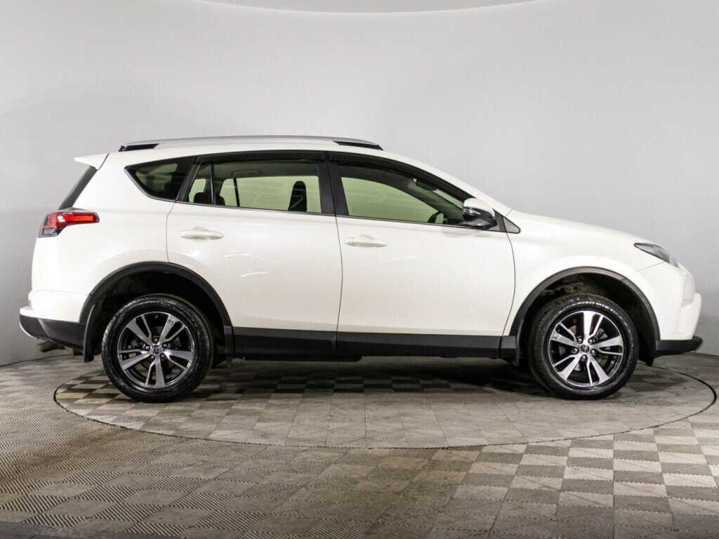 Купить Toyota RAV4 с пробегом. Фото: #3