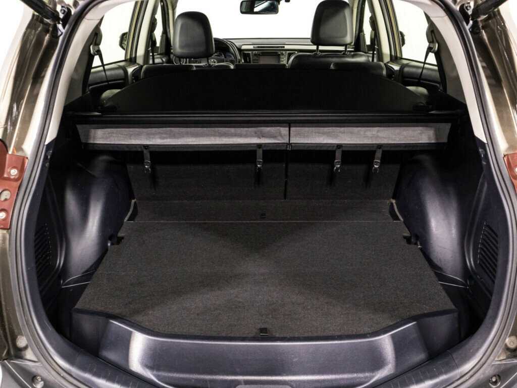 Купить Toyota RAV4 с пробегом. Фото: #14