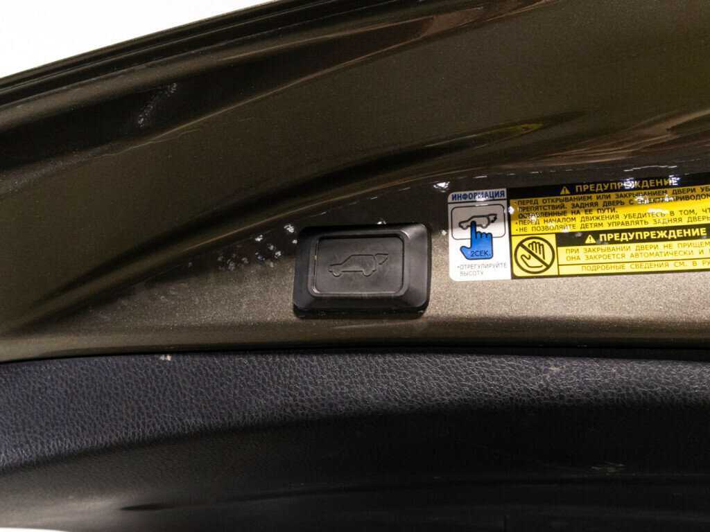 Купить Toyota RAV4 с пробегом. Фото: #15