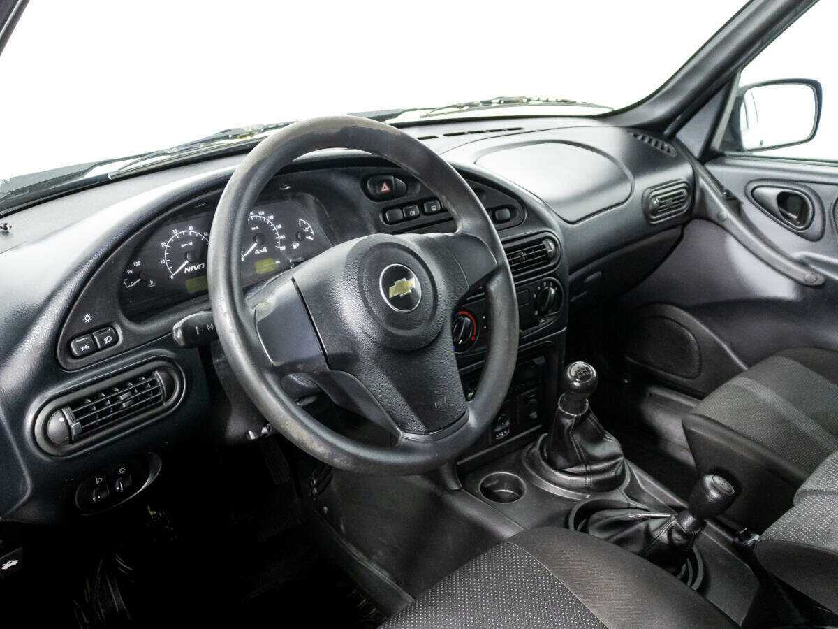 Купить Chevrolet Niva с пробегом. Фото: #10