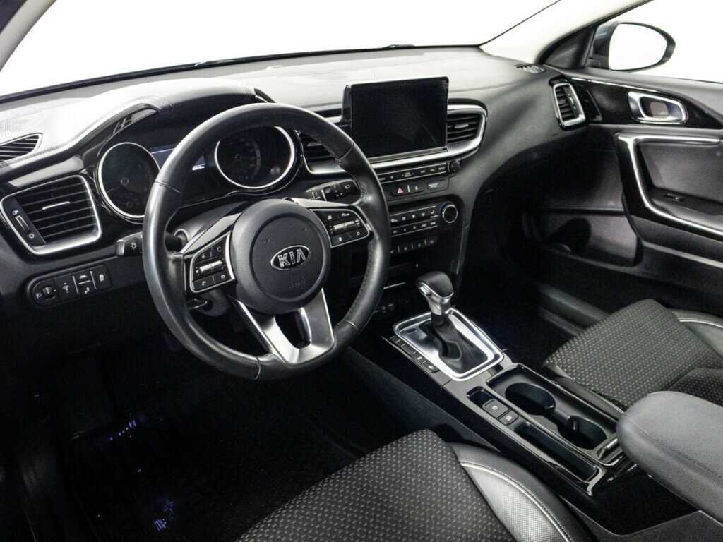 Купить Kia Ceed с пробегом. Фото: #10
