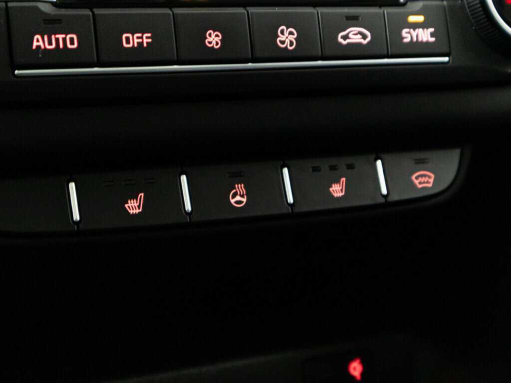 Купить Kia Ceed с пробегом. Фото: #21