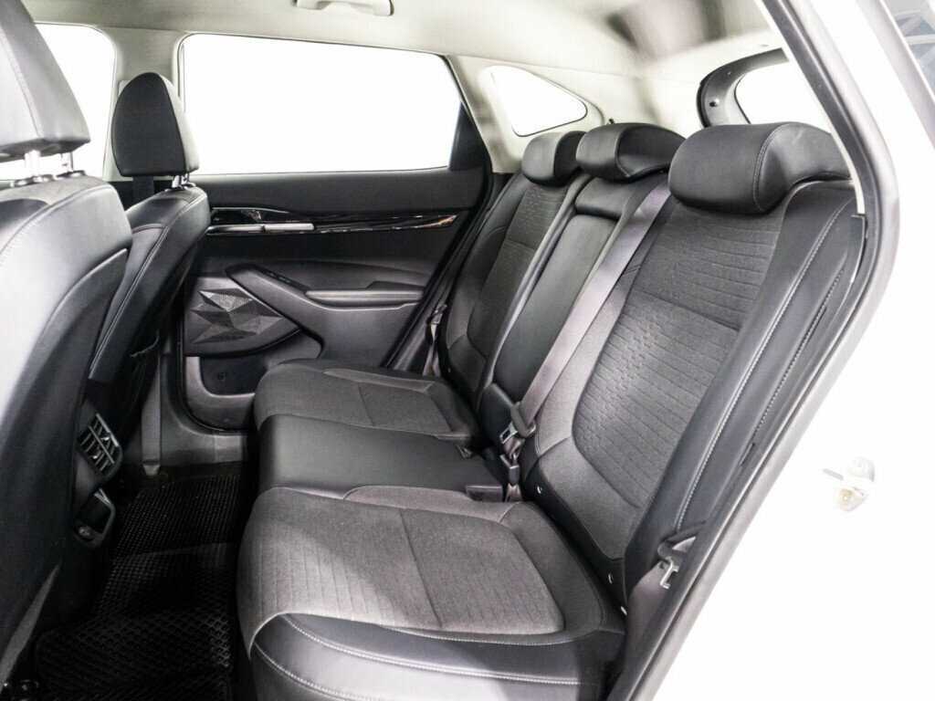 Купить Kia Seltos с пробегом. Фото: #9