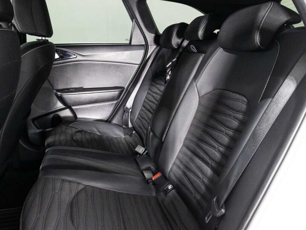 Купить Kia Ceed с пробегом. Фото: #7