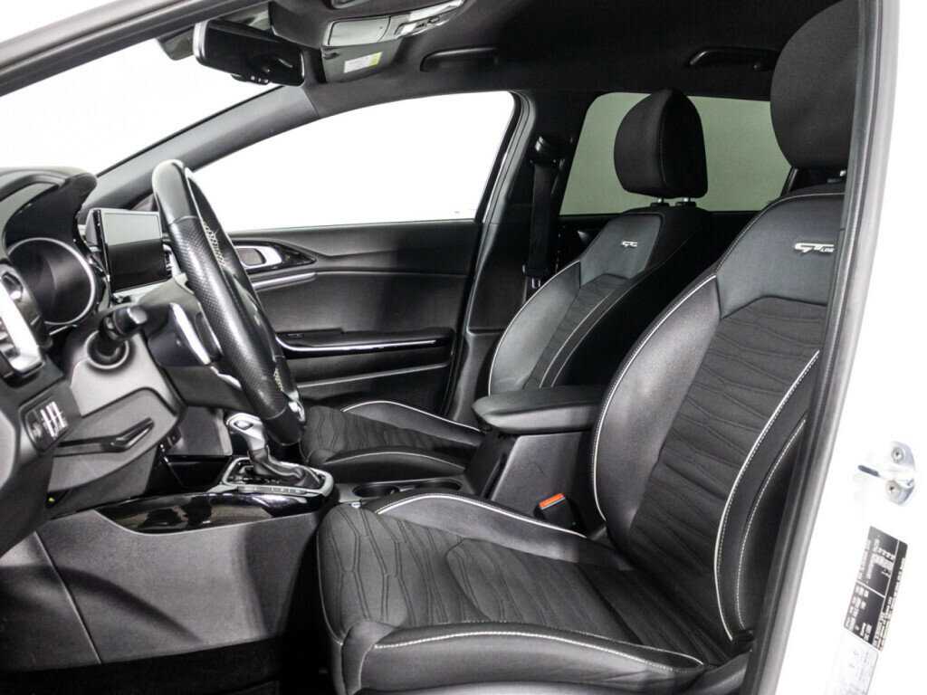 Купить Kia Ceed с пробегом. Фото: #20