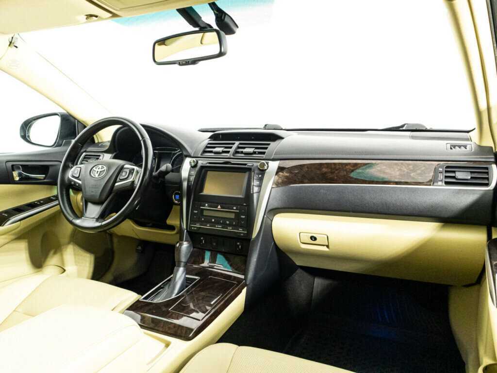 Купить Toyota Camry с пробегом. Фото: #7