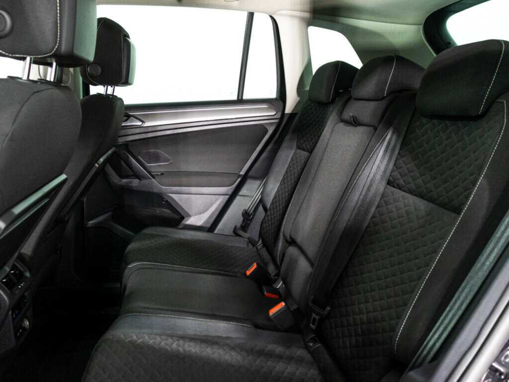 Купить Volkswagen Tiguan с пробегом. Фото: #9