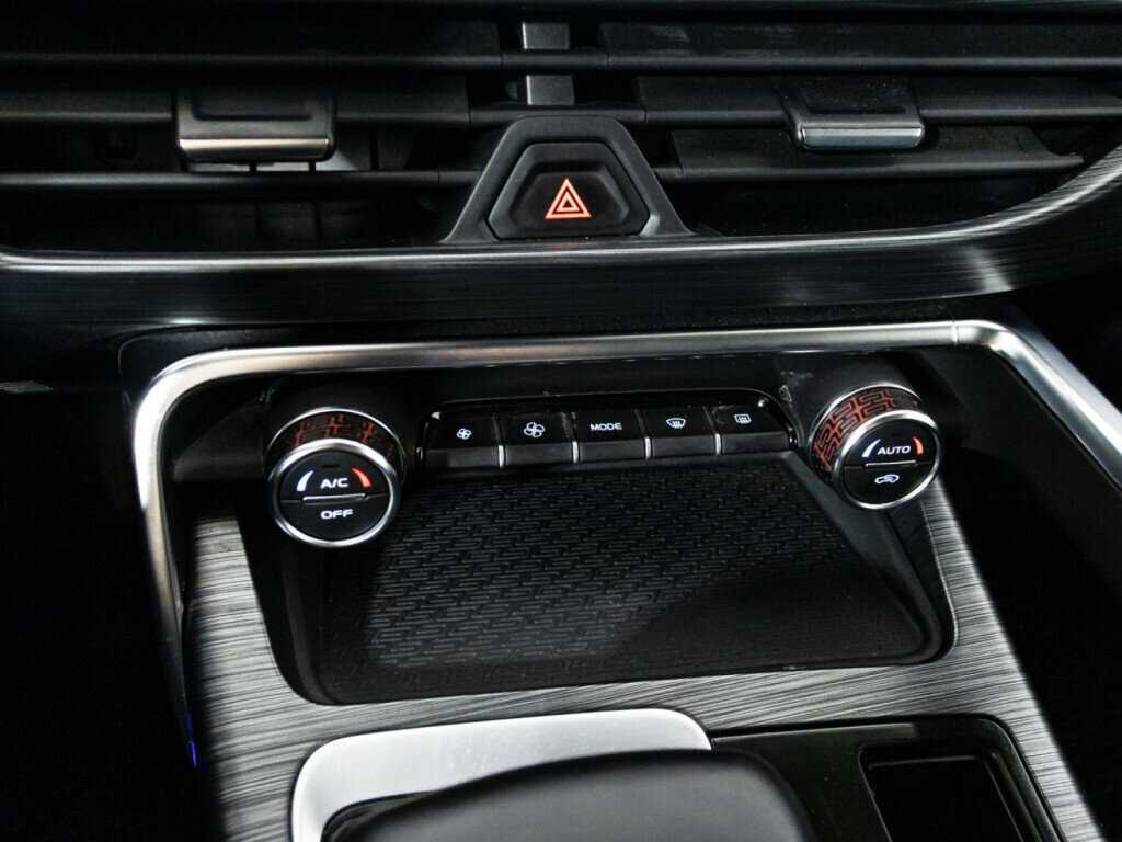 Купить Geely Tugella с пробегом. Фото: #19