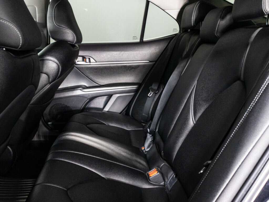 Купить Toyota Camry с пробегом. Фото: #8