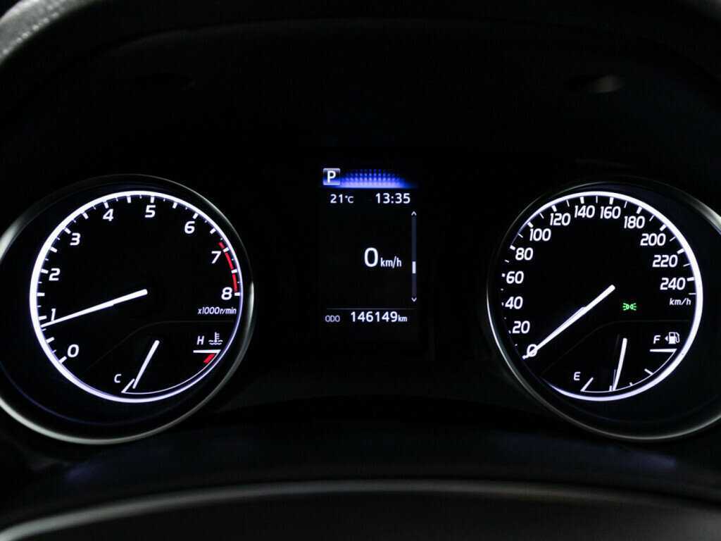 Купить Toyota Camry с пробегом. Фото: #10