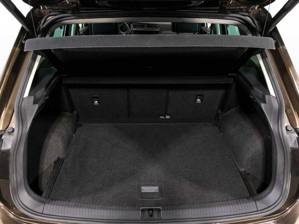 Купить Volkswagen Tiguan с пробегом. Фото: #14