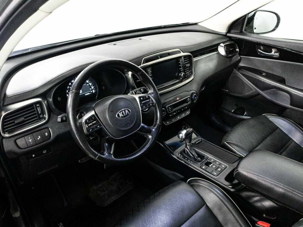 Купить Kia Sorento с пробегом. Фото: #10