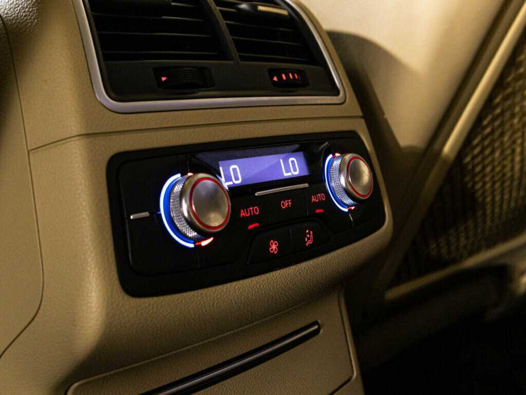 Купить Audi A6 с пробегом. Фото: #21