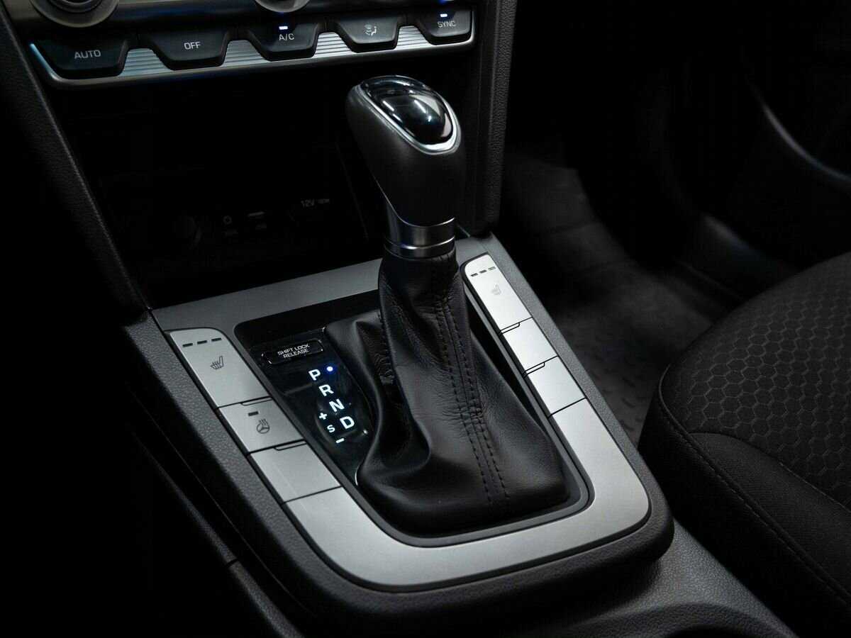 Купить Hyundai Elantra с пробегом. Фото: #23