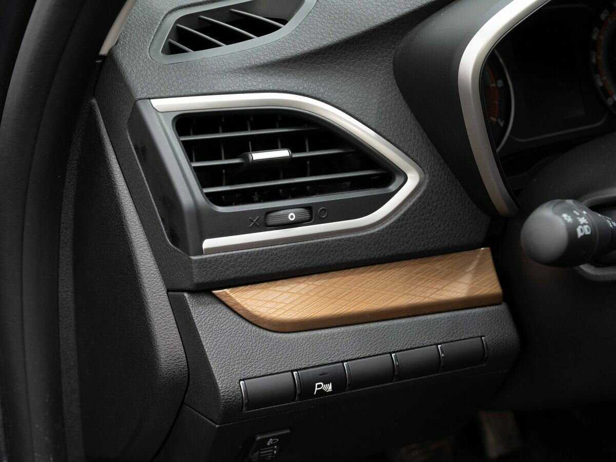 Купить Lada (ВАЗ) Vesta с пробегом. Фото: #19