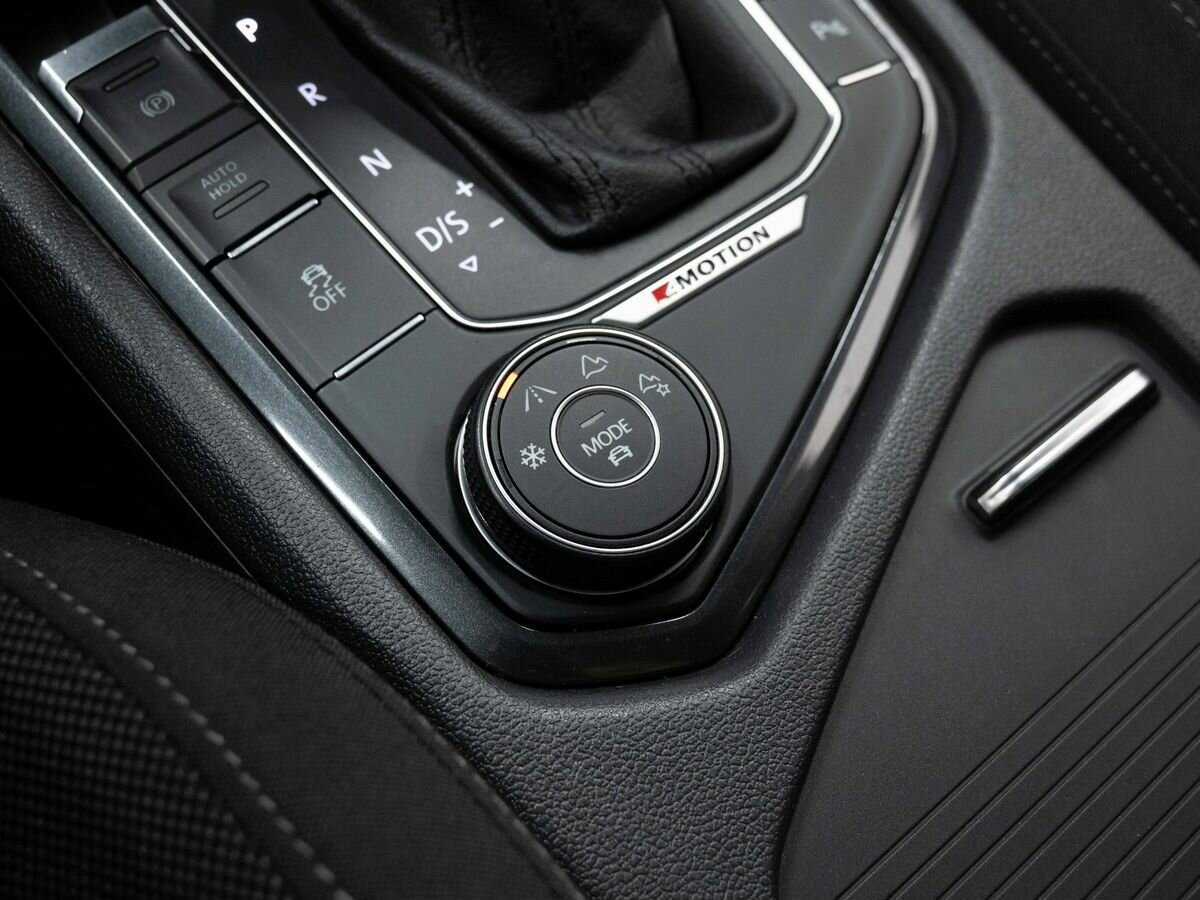Купить Volkswagen Tiguan с пробегом. Фото: #24