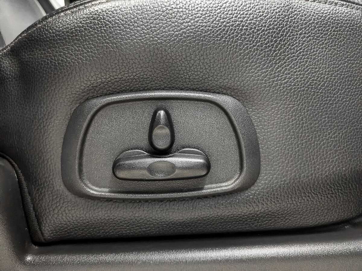 Купить Mitsubishi Pajero с пробегом. Фото: #24