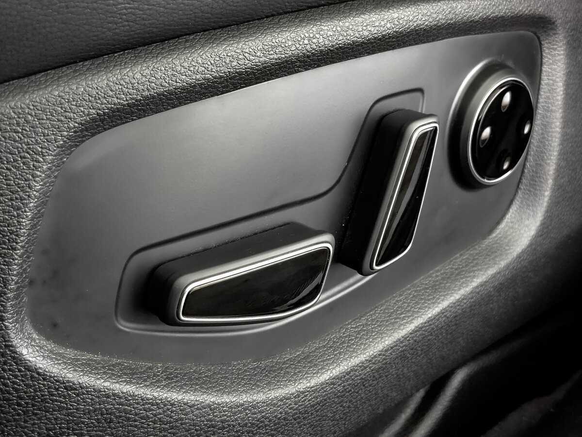 Купить Hyundai Genesis с пробегом. Фото: #19