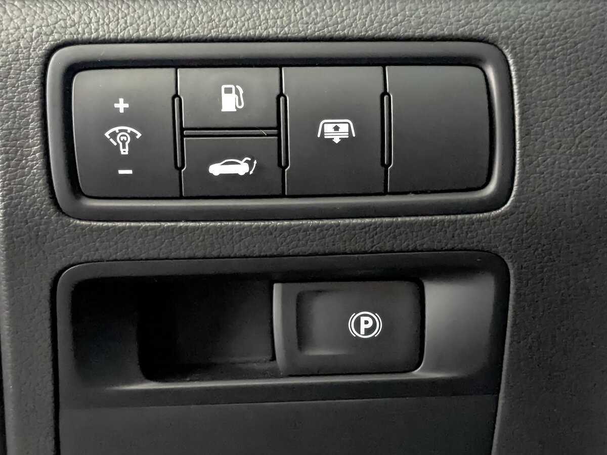 Купить Hyundai Genesis с пробегом. Фото: #26