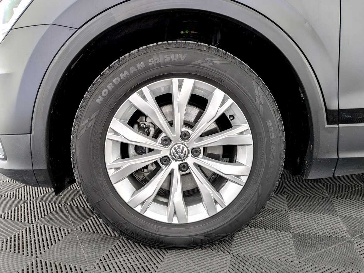 Купить Volkswagen Tiguan с пробегом. Фото: #17