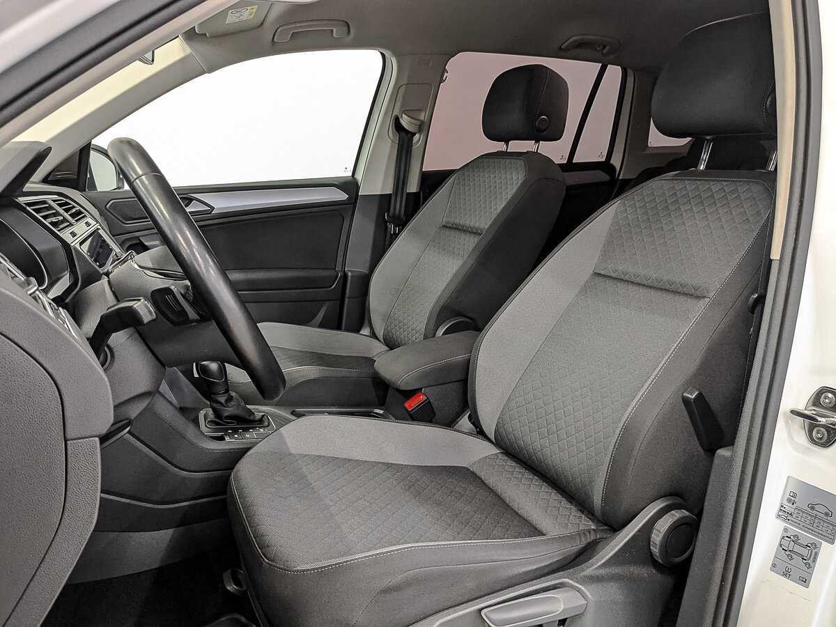 Купить Volkswagen Tiguan с пробегом. Фото: #19