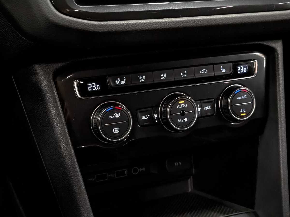 Купить Volkswagen Tiguan с пробегом. Фото: #20