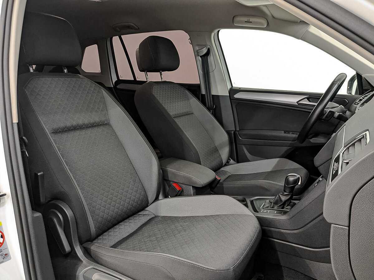Купить Volkswagen Tiguan с пробегом. Фото: #23