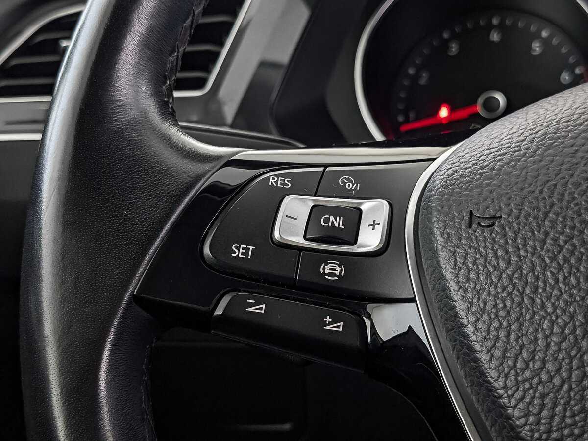 Купить Volkswagen Tiguan с пробегом. Фото: #26