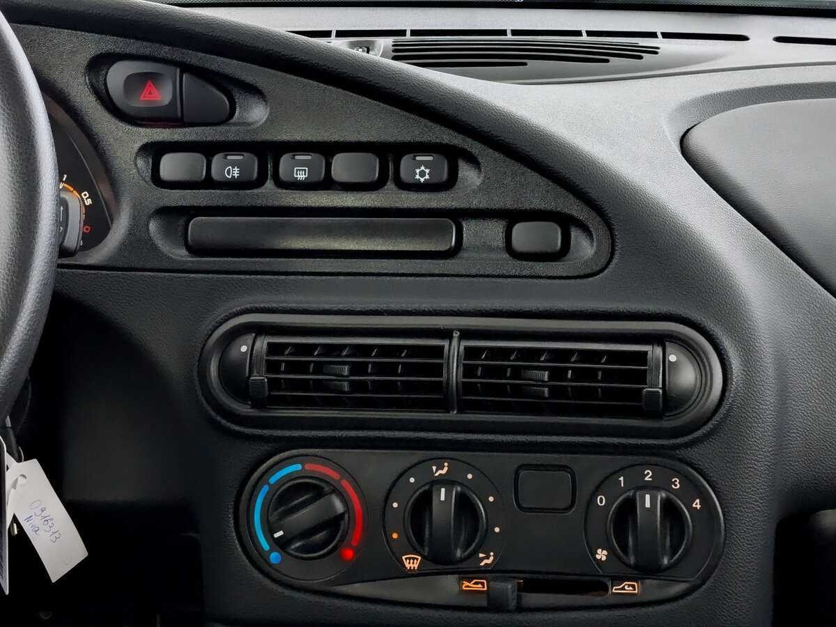 Купить Lada (ВАЗ) Niva с пробегом. Фото: #14