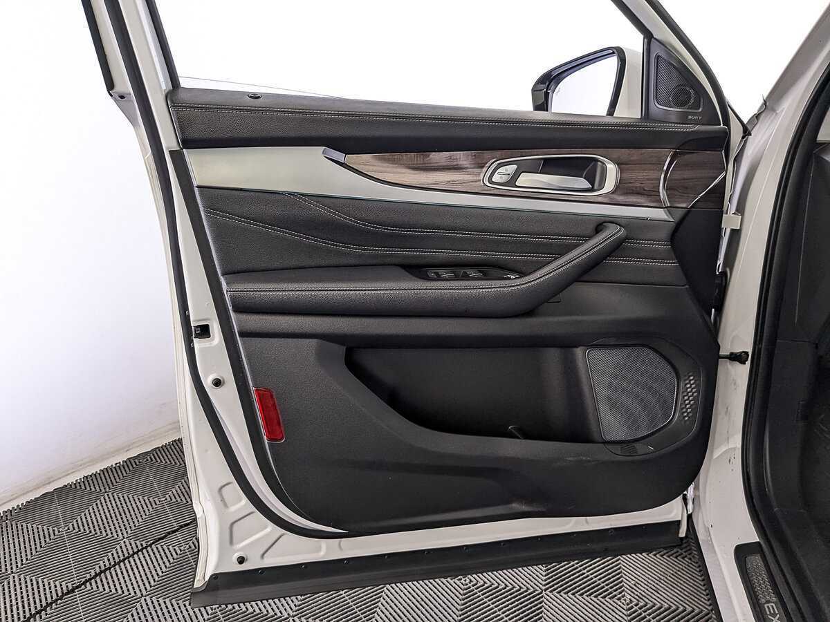 Купить EXEED VX с пробегом. Фото: #18