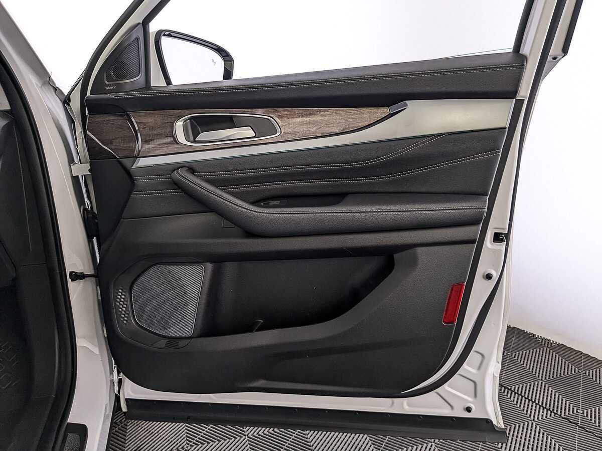 Купить EXEED VX с пробегом. Фото: #24